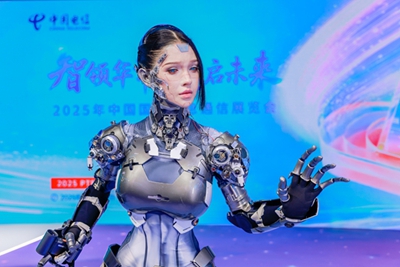 百万级博主化身“机械姬”